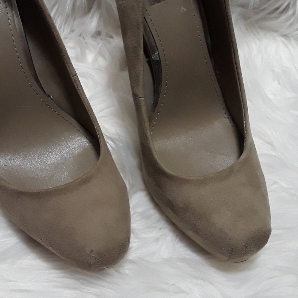 SHOES - Picture 3 of 5